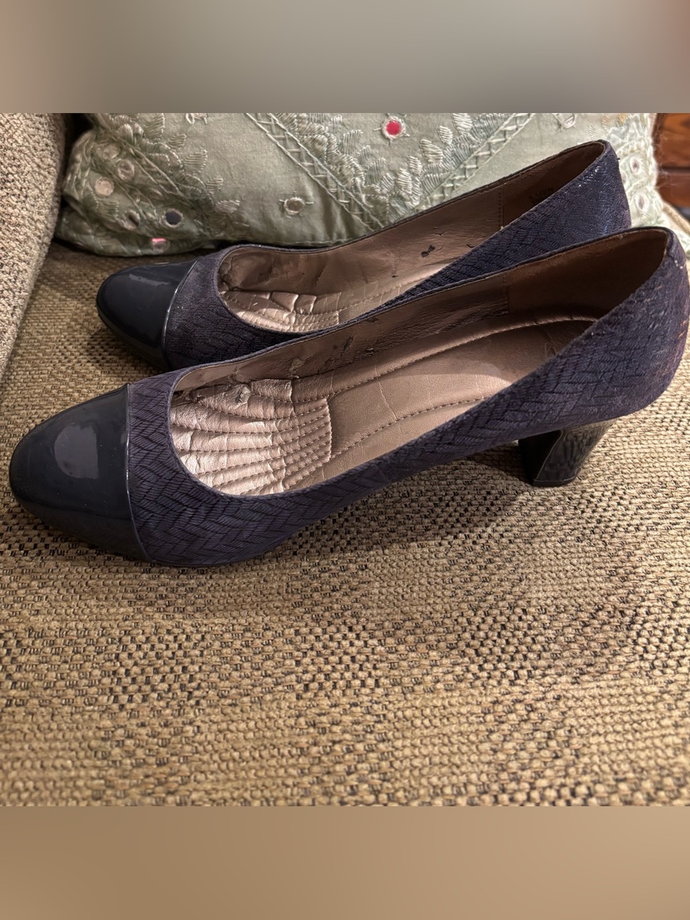 Easy Spirit Wide Width Navy Textured Pump with Patent Cap Toe